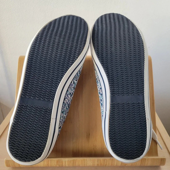 Blue Pr!vo By Clarks Tangelo Floral Sneakers (size: 8M) - Picture 7 of 16